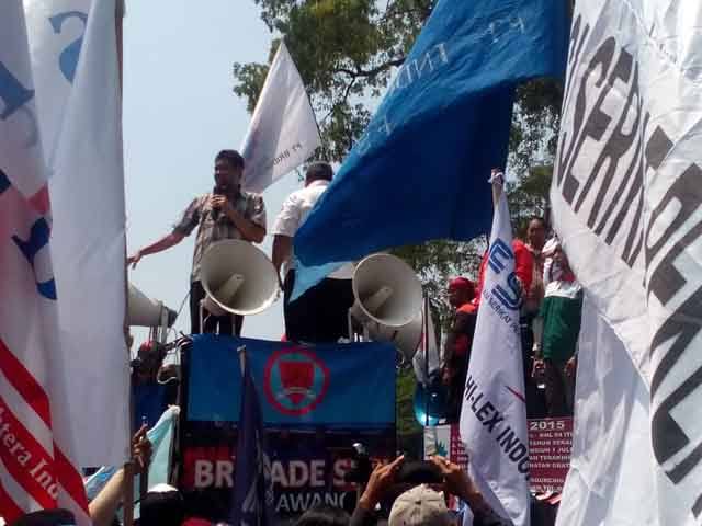 Tolak Omnibus Law dan Iuran BJPS, Puluhan Ribu Buruh Kepung DPR Di Sidang Awal 2020 serta Aksi Serentak Se-Indonesia