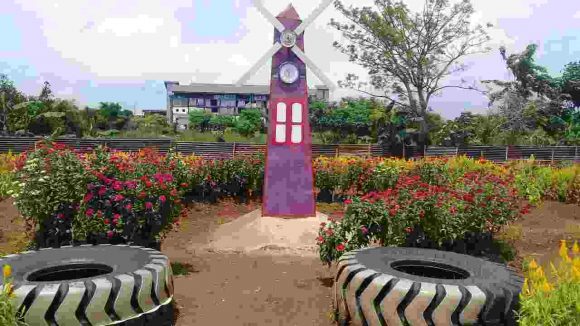 Taman Purbo Kuning di Pasar Kemis Selalu Menarik Perhatian Para Pengunjung