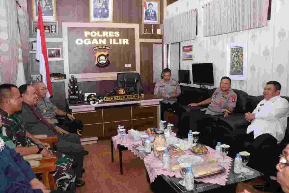 Kapolda Sumatera Selatan, Irjen Pol Drs. Priyo Widyanto M.M Beserta Rombongan Melakukan Kunjungan Kerja Ke Polres Ogan Ilir