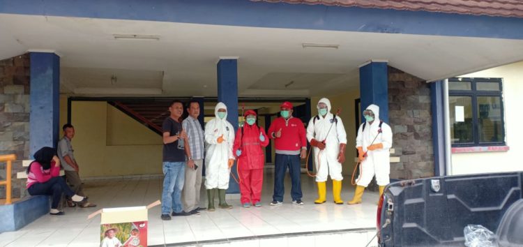 PMI Way Kanan Kembali Adakan Penyemprotan Cairan Disinfektan Di Fasilitas Umum,Perkantoran Dan Rumah Susun