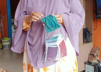 Perlu Di Contoh Bagikan Masker Gratis, Ini Kata Pemilik Toko Lestari