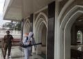 Di Tengah Pandemik Covid-19, Gugus Tugas GP Ansor Sigap Lakukan Penyemprotan Disinfektan Di Tempat – Tempat Ibada