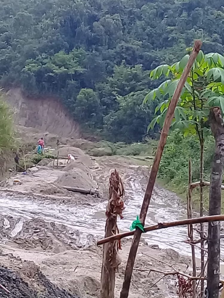 Empat Galian Pasir  Di Rahong Dan Tapen Telah Merugikan Warga Desa mekarjaya Kecamatan  Cimarga Kabupaten Lebak  