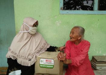 MCCC Kota Tangerang Salurkan Sembako Untuk Terdampak Wabah Covid-19