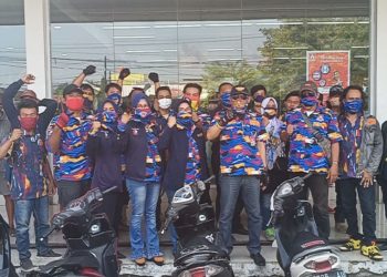 Rasa Kepedulian Terlihat Disini LSM NKRI Bagikan Takjil Secara Gratis 1500 Kepada Masyarakat