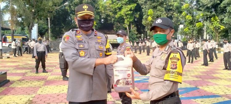 Kapolres Purwakarta AKBP Indra Setiawan Berikan Mobilisasi Bahan Bakar Guna Kelancararan Personilnya Dalam Menjalankan Aktifitas Dilapangan