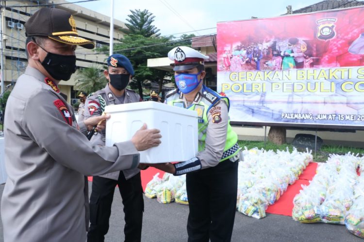 Gerakan Bakti Sosial Polri Peduli Covid-19 Yang Dilaksanakan Oleh Jajaran Polda Sumatera Selatan
