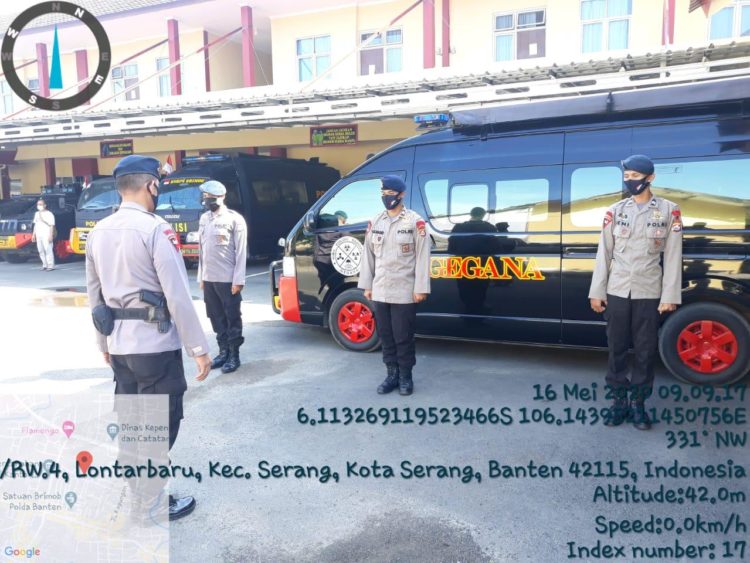 Guna Lakukan Upaya Preventif, Den Gegana Brimob Banten Secara Rutin Terus Lakukan Penyemprotan Disinfektan