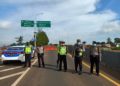 Mengantisipasi Arus Balik Lebaran Dalam Pendemi Covid -19 Polres Purwakarta Lakukan Peyekatan Di Ruas Tol