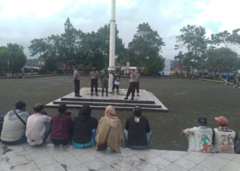 KEPOLISIAN PURWAKARTA BERSAMA KEPOLISIAN SEKTOR WANAYASA BUBARKAN CLUB MOTOR SE-PURWAKARTA RAYA DALAM MENCEGAH PEYEBARAAN VIRUS COVID-19