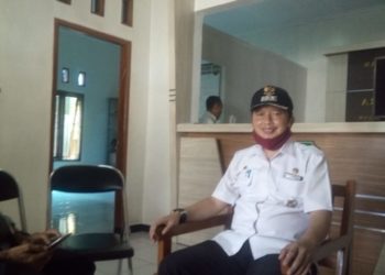 Bantuan Sosial Tunai Kemensos Di Desa Garuda Dan 6 Desa Lainnya Berjalan Dengan Baik Di Saksikan Oleh Camat Pondok Salam 