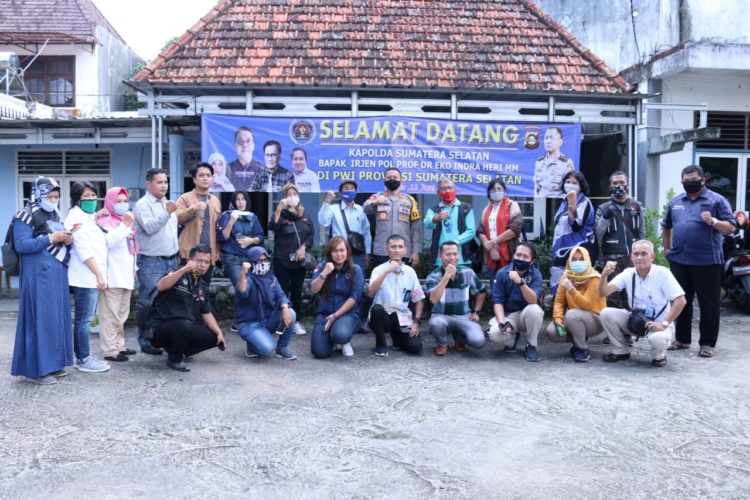 Kapolda Sumsel, Silatirahmi Ke Pegurusan PWI Provinsi Sumtera Selatan