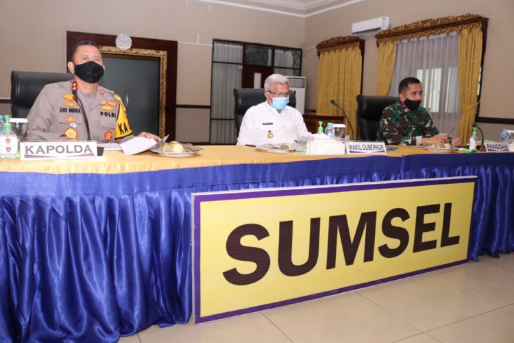 Kapolda Sumsel Didampingi Pangdam ll Sriwijaya Dan Gubernur Sumsel Membuka Rakor Penanganan Kartahula Tahun 2020