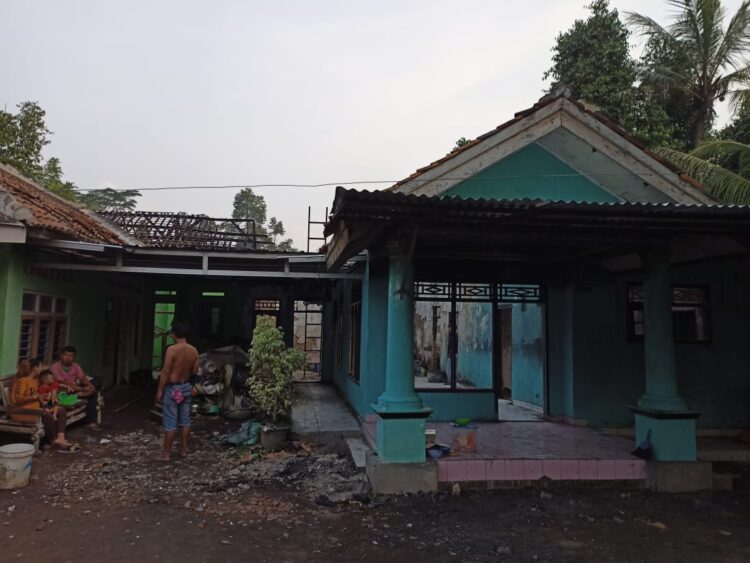 Korban Kebakaran Di Desa Dukuh Kecamatan Kragilan Butuh Perhatian Dari Berbagai Pihak