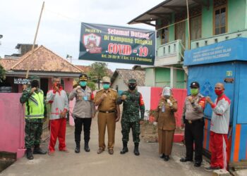 Kasatlantas AKBP Yusantiyo sandhi SH, Meninjau Kampung Tangkal Covid-19 Diwilayah Hukum Polrestabes Palembang
