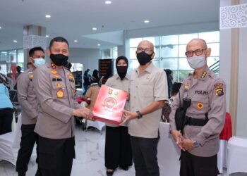 Kapolda Sumsel Dan Jajaran Melakukan Peninjauan Medical Check Up Untuk Para Purnawirawan Polri Di RS Bhayangkara