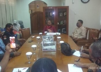 Audensi IWO INDONESIA Anggaran Covid -19 Wakil Pimpinan Dewan Warseno SE. Linglung Menjawabnya