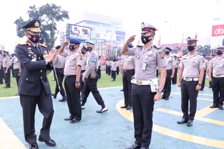 Kapolda Sumsel memimpin Upacara Korp Raport Kenaikan Pangkat Personil dan ASN Polda Sumsel
