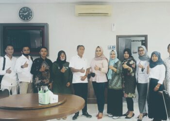 Ketua DPC Yayasan GANN Kabupaten Ogan Ilir Rahmadi Djakfar menyambut kedatangan Rombongan DPD GANN Sumsel