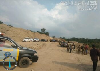 Bupati Anne Ratna mustika Tutup Galian Pasir Di Desa Cirende Tanjungwari Kecamatan Cibatu