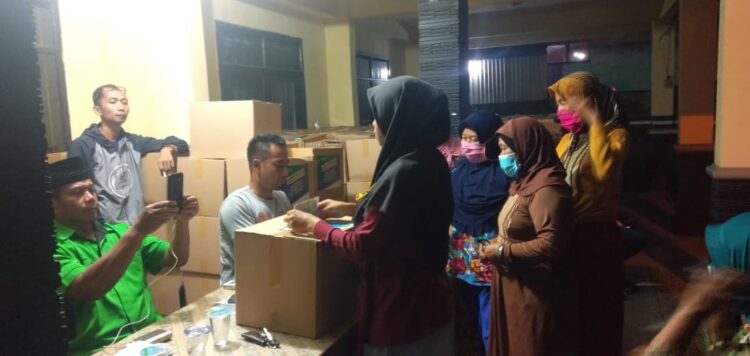 RT Dan RW Diduga Sekongkol Bekerjasama Lakukan Potongan BLT Dana Desa Dan Bantuan Kemensos Senilai 250 Dan 50 Ribu