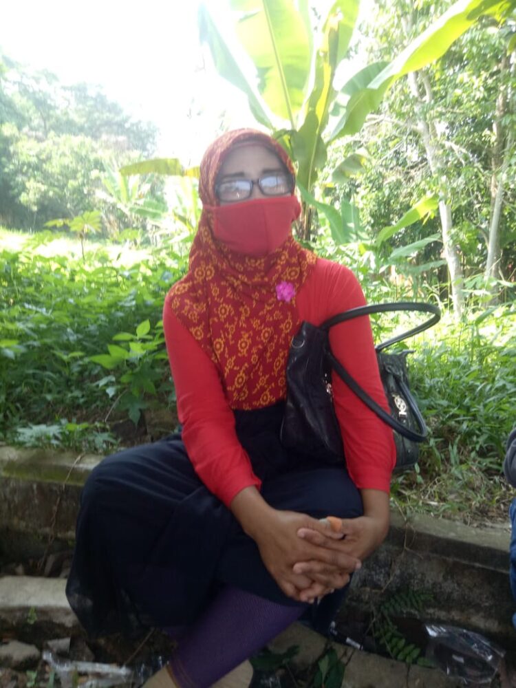 Seorang Ibu Warga Kampung Cipamela Desa Jayamamik Menggugat Suaminya Karena Sering Di Aniyaya