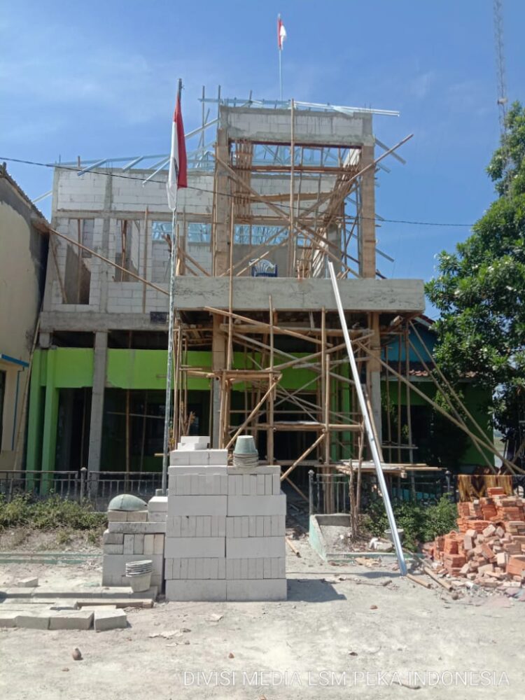 Pembangunan Kantor Kepala Desa Sukamantri Diduga Proyek Siluman