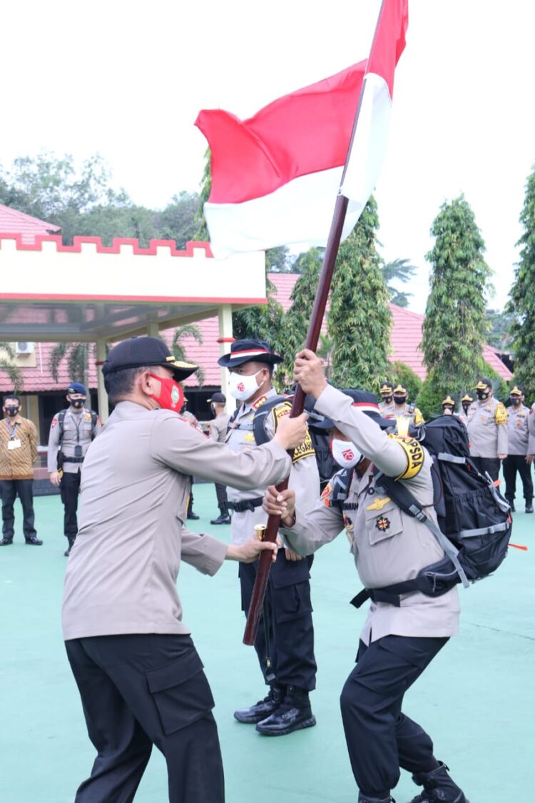 Kapolda Sumsel Pimpin Apel Pelepasan Tim Pendaki Gunung Dempo Dalam Rangka Hut RI Ke-75