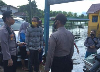 Kapolsek Segedong Tinjau Titik Lokasi Banjir Pasca Musim Penghujan