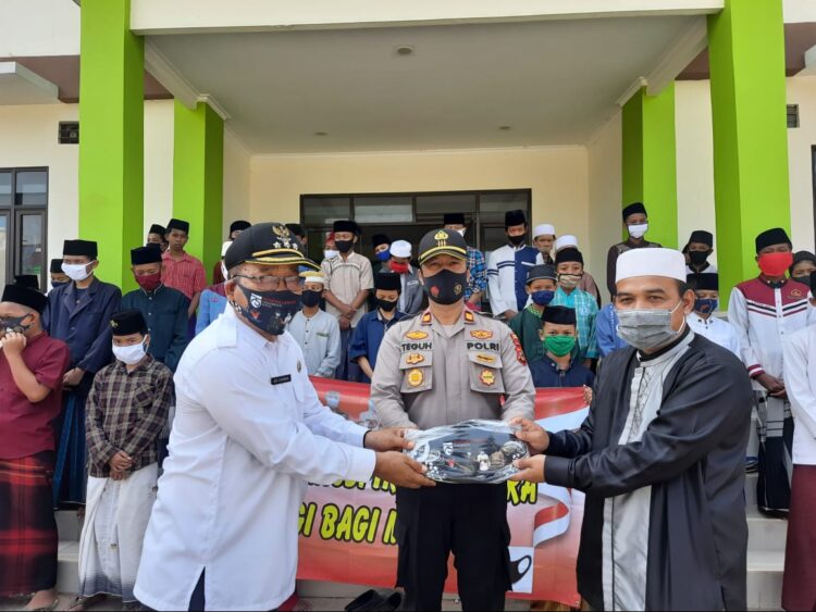 Polres Purwakarta Rangkul Ponpes Cireok Tegakkan Protokol Kesehatan