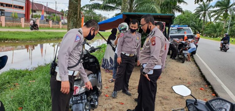 Laka Lantas Di Jalan Sultan Hamid 2 Pontianak Timur Korban Mengalami Luka-Luka