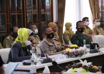 Kapolda Sumsel Menghadiri Rapat Kerja Ketua DPD RI Dan Wakil Ketua DPD RI Di Provinsi Sumsel