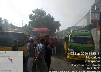 Si Jago Merah Habiskan Ruko Material Di Parakan Salam Kabupaten Purwakarta
