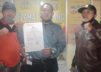 Beredar Vidio Oknum Pegawai Dinas Pendidikan Kabupaten Banyuasin Diduga Membentak Bentak Wartawan Dan Membawa Sajam