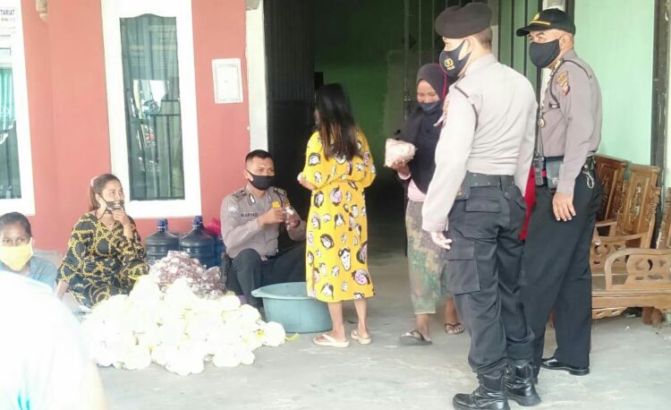 400 KK Warga Kelurahan Saigon Pontianak Timur Terima Bansos KPM