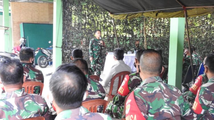 Dandim 0510/Trs Letkol Inf Bangun I.E Siregar Berikan Jam Komandan Lakukan Pengarahan
