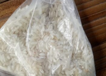 Woouuu !! Warga Kecamatan Cimarga Dan Warga Kecamtan Bojongmanik Diduga Makan Beras Kualitas Buruk Program PKH, Tak Bermutu