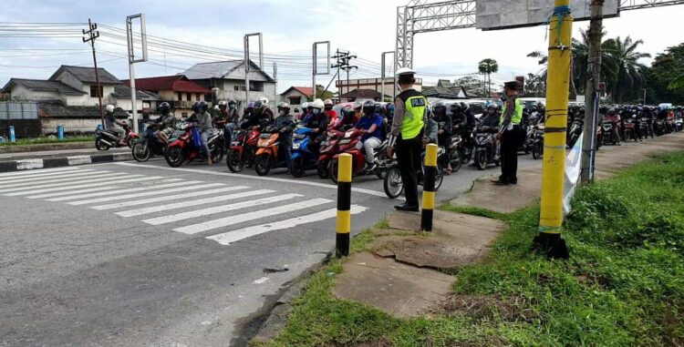 Kapolsek Pontianak Timur Ingatkan Warganya Persiapan Kelengkapan Kendaraan Jelang Ops Zebra