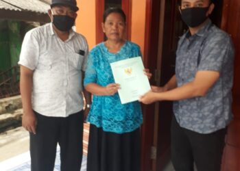 Masyarakat Desa Kramat Gembira Terima Sertifikat dari Program PTSL Tahun 2019