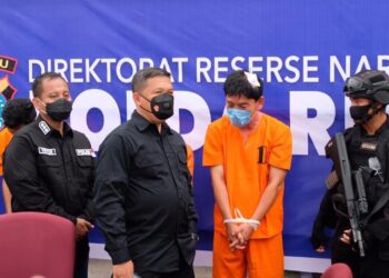 Ditresnarkoba Polda Riau mengukir Prestasi Mengungkap Peredaran Narkoba Jenis Sabu 20 kg  Melibatkan Oknum Anggota Polri