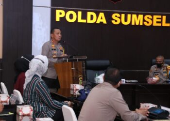 KAPOLDA SUMSEL MEMBUKA ACARA PELATIHAN PUBLIK SPEAKING BID HUMAS POLDA SUMSEL