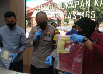 Kepolisian Resor Purwakarta Berhasil Ringkus Pelaku Perampokan Mini Market