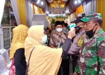 Resepsi Pernikahan Regi Dan Puja Dengan Mengikuti Aturan Protokol Kesehatan