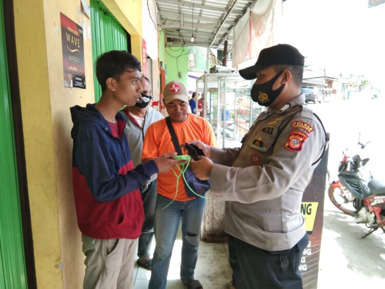 Kepolisian Sektor Polsek Bojong Tak Henti-Hentinya Lakukan Giat Sosialisasi Penting Nyak Penerapan Protokol Kesehatan 3 M