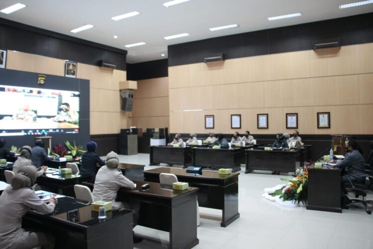 KETUA PD BHAYANGKARI POLDA SUMSEL TATAP MUKA DENGAN PNS POLRI DALAM RANGKA HUT KORPRI KE 49