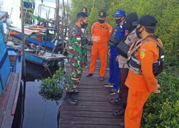 Akibat Cuaca Buruk Nelayan Hilang Saat Melaut, Koramil Sungai Raya dan Tim Gabungan Berhasil Temukan Rendi