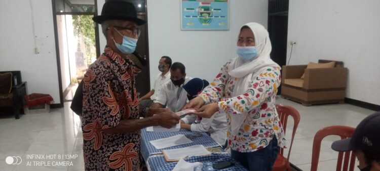 Penyaluran BLT Dana Desa Di Desa Maracang Kabupaten Purwakarta Tahap 3 Berjalan Baik