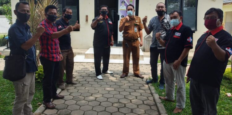 FORJUMIS BERIKAN KRITIK MEMBANGUN KETIKA AUDENSI