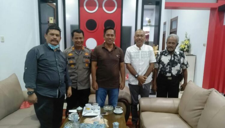 Kapolsek Pontianak Timur Akp Prayitno Silaturahmi Di Kediaman Ketua DPRD Kota Pontianak
