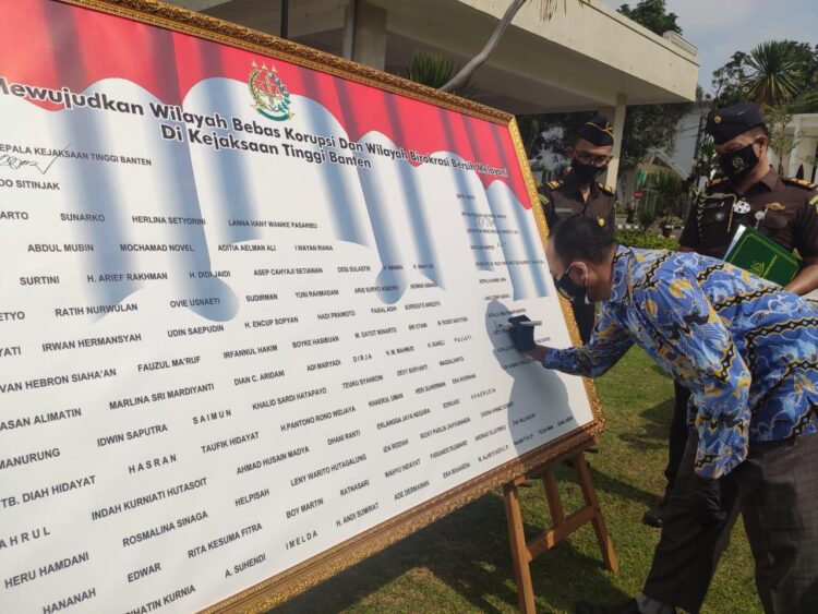 Pencanangan WBBM : Ombudsman Banten Apresiasi Predikat ZI WBK Kejati Banten